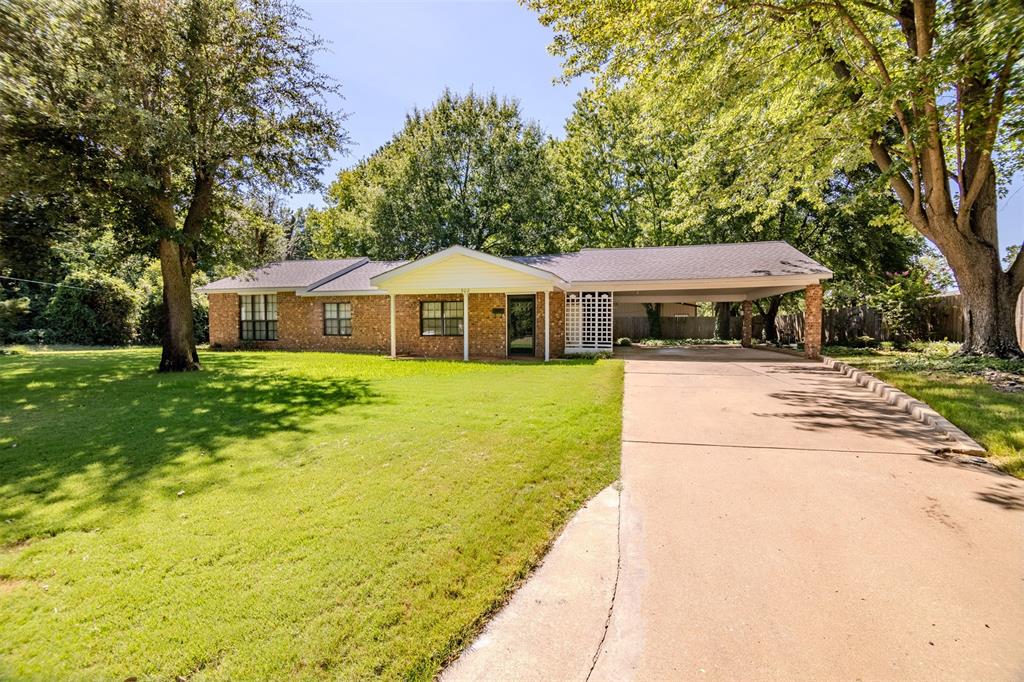 Carr Ave, Wynnewood, OK 73098