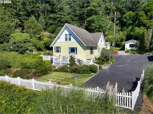 94361 Wedderburn Loop, Gold Beach, OR, 97444-9580 | Card Image