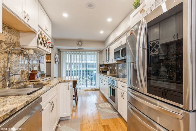 APT-103 - 4900 Foster St, Condo with 1 bedrooms, 1 bathrooms and 29 parking in Skokie IL | Image 11