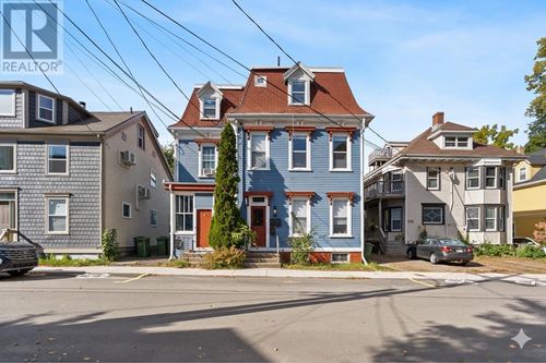 169 Dorchester St, Charlottetown, PE, C1A1E4 | Card Image