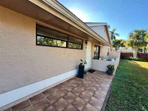 a141-7730 Sw 156th Ct, Miami, FL, 33193-2095 | Card Image