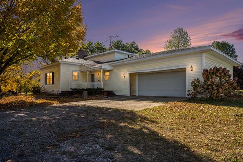 8140 W Rs Ave, Schoolcraft, MI, 49087-8426 | Card Image