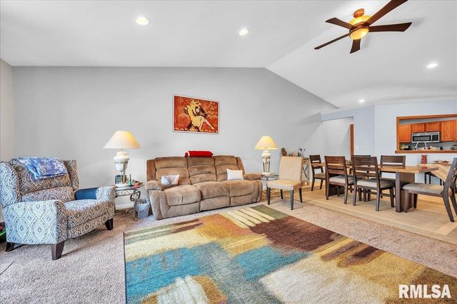 5213 W Vale Ct, House other with 3 bedrooms, 3 bathrooms and null parking in Bartonville IL | Image 5