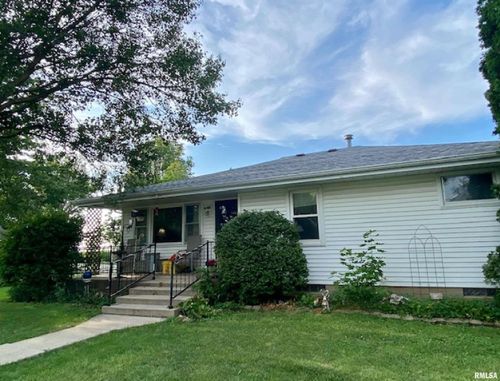 201 E Chestnut Street, Hartsburg, IL, 62643 | Card Image