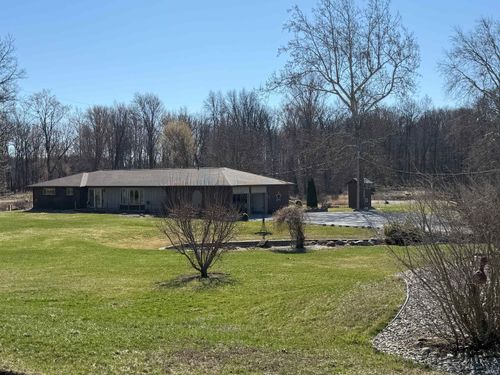 3137 W County Road 800 N, Royal Center, IN, 46978-9048 | Card Image