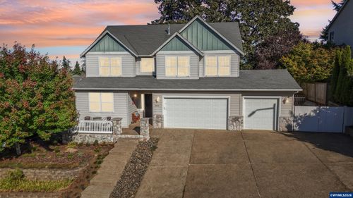 968 Eisenhower Dr Nw, Salem, OR, 97304-3670 | Card Image