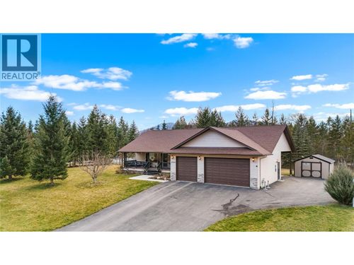 1333 8 Ave N, Creston, BC, V0B1G6 | Card Image