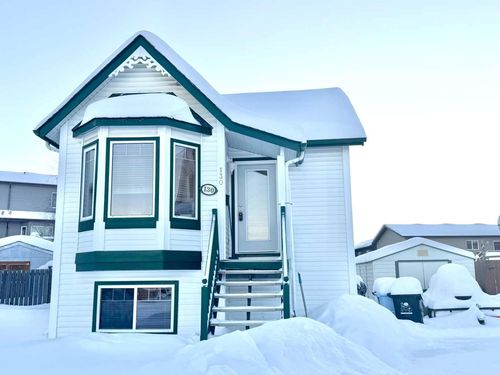 130 Athabasca Pl, Fort Mcmurray, AB, T9J1B4 | Card Image