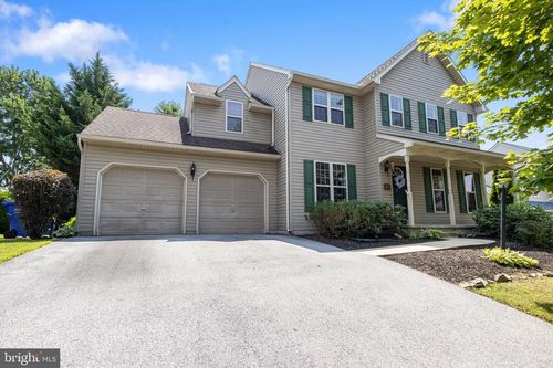 18 Stonewood Dr, JACOBUS, PA, 17407-1261 | Card Image