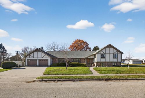 75 Wilson St, Lewiston, MN, 55952-2109 | Card Image