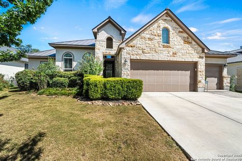 2465 Kookaburra Dr, New Braunfels, TX, 78132-3935 | Card Image