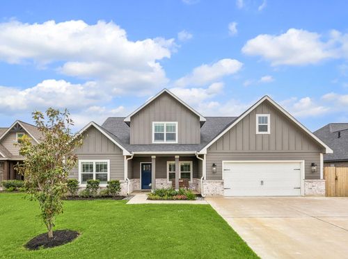 111 Creekside Ln, Lake Jackson, TX, 77566-4688 | Card Image