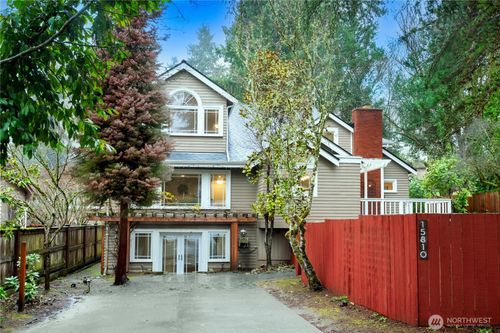 15810 Se 13th St, Bellevue, WA, 98008-5017 | Card Image