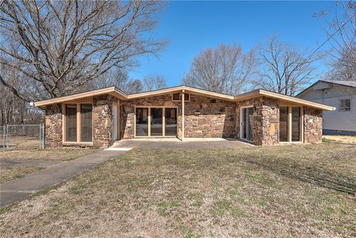 73 W Ozark Trl, Fayetteville, AR, 72701-7726 | Card Image