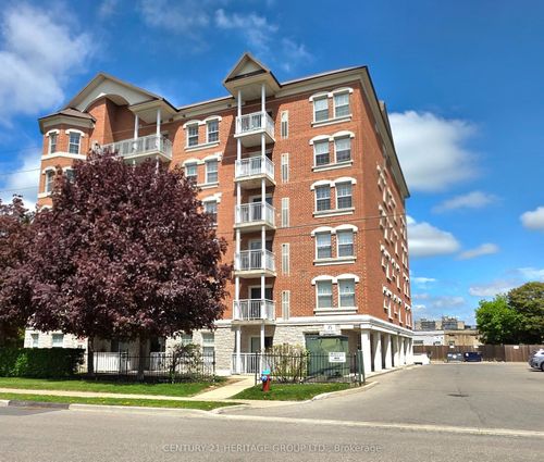 401-35 Hunt Ave, Richmond Hill, ON, L4C4H1 | Card Image
