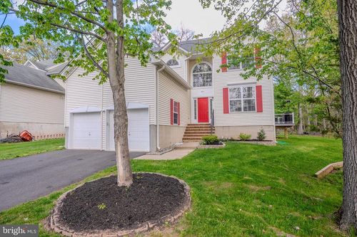 23 Huntley Way, Bridgewater, NJ, 08807-5619 | Card Image