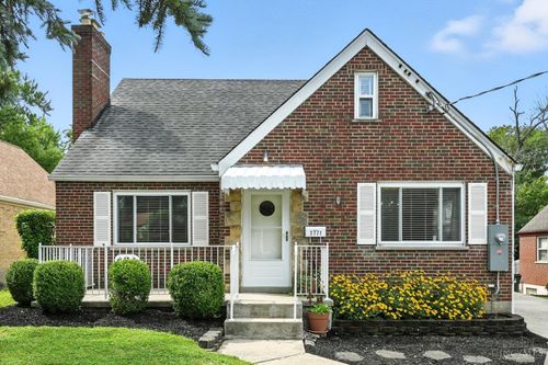 2771 Byrneside Dr, Colerain Twp, OH, 45239-6405 | Card Image