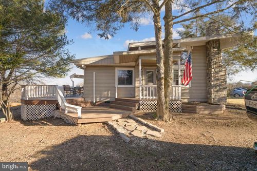 322 Masters Dr, CROSS JUNCTION, VA, 22625-2430 | Card Image