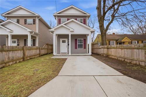 806 Fairland Ave, Hampton, VA, 23661-1104 | Card Image