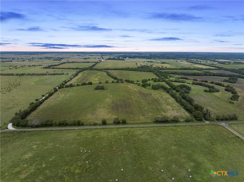 902 Mattlage Rd, Crawford, TX, 76638-3326 | Card Image