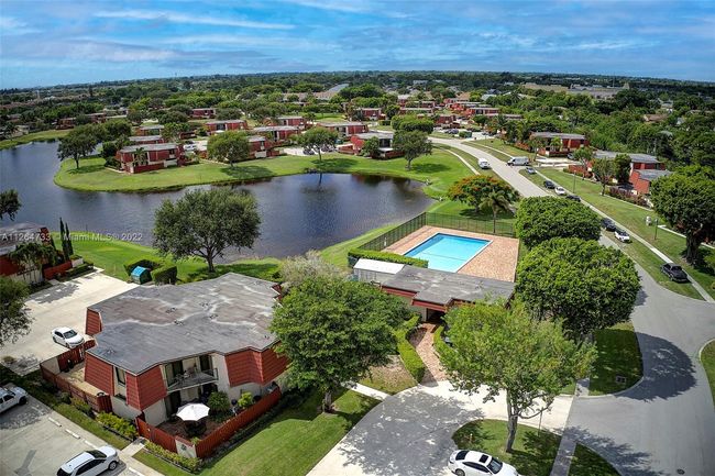 3750 Victoria Dr, Townhouse with 2 bedrooms, 3 bathrooms and null parking in West Palm Beach FL | Image 22