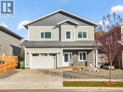 5 Reliance St, Whitehorse, YT, Y1A0S9 | Card Image