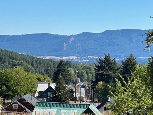 203 E Nevada Ave, Roslyn, WA, 98941-5844 | Card Image