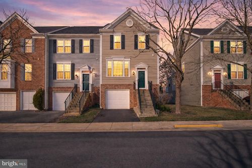 43078 Francis Sq, CHANTILLY, VA, 20152-5308 | Card Image