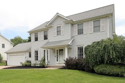118-2933 Woodview Dr, Erie, PA, 16506-4411 | Card Image