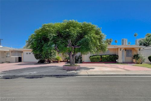 554 Canosa Avenue, Las Vegas, NV, 89104 | Card Image