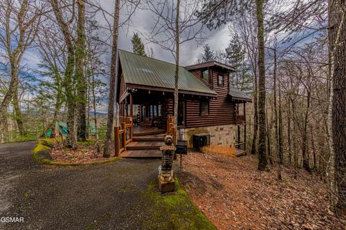 4303 Locke Ridge Way, Sevierville, TN, 37876 | Card Image