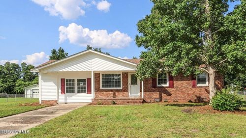 15 Oxford Dr, Jacksonville, NC, 28546-5408 | Card Image