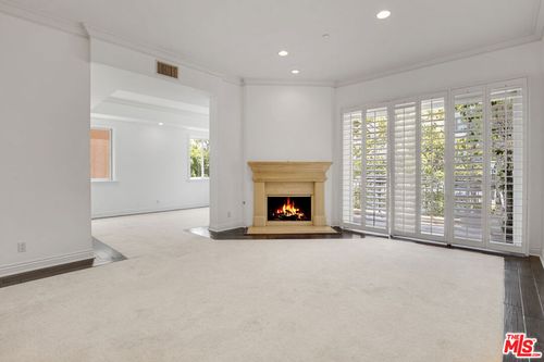 201-132 S Maple Dr, Beverly Hills, CA, 90212-3392 | Card Image