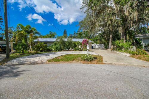 3223 Rowena St, SARASOTA, FL, 34231-8221 | Card Image