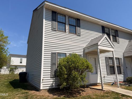 8253 Merriweather Cir, Raleigh, NC, 27616-5615 | Card Image