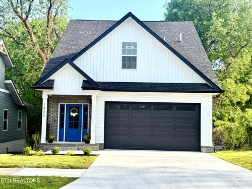 1902 Woodbine Ave, Knoxville, TN, 37917-7922 | Card Image