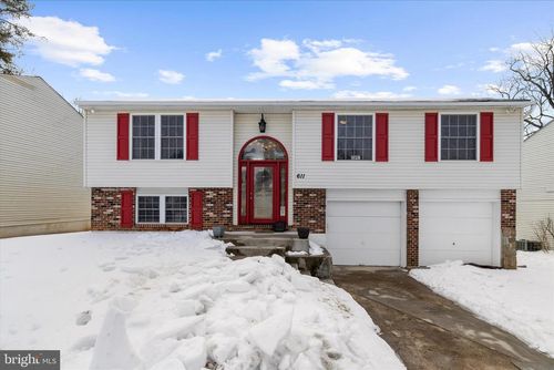 611 Bond Ave, REISTERSTOWN, MD, 21136-1813 | Card Image