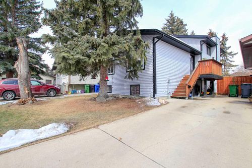 78 Gish Street, Home with 3 bedrooms, 2 bathrooms and 2 parking in Red Deer AB | Card Image
