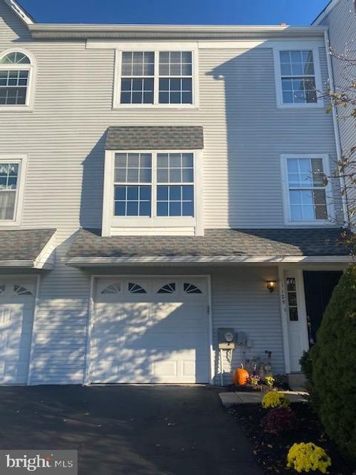 1125 Cathedral Ln, West Norriton, PA, 19403-5152 | Card Image