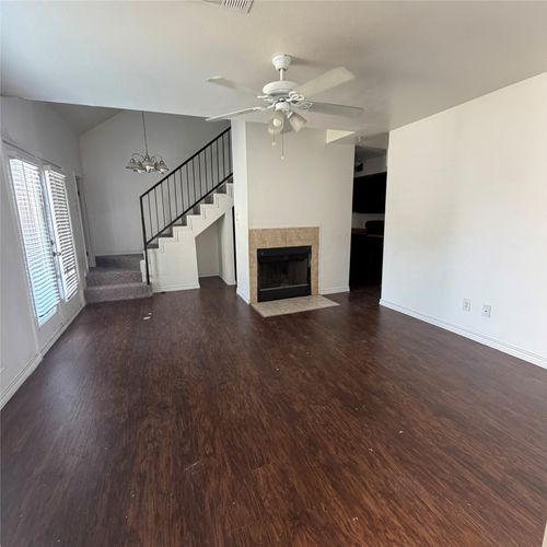 o208-9829 Walnut St, Dallas, TX, 75243-8826 | Card Image