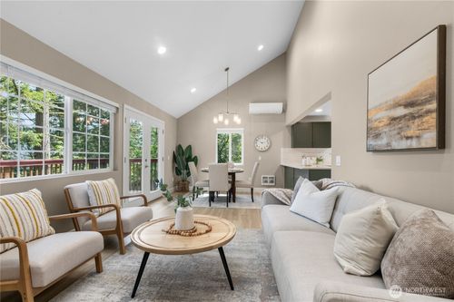 4 Gooseberry Cir, Bellingham, WA, 98229-4414 | Card Image