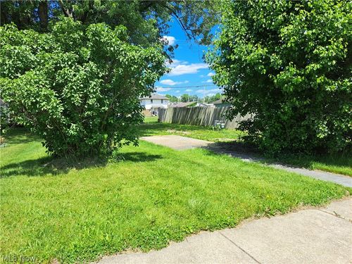 1413 Beckett Ave, Cambridge, OH, 43725-2922 | Card Image