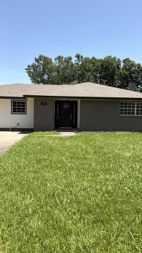 4920 Sue Ave, Groves, TX, 77619-3121 | Card Image