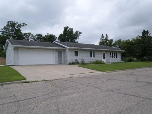 202 Kendall Ave S, Thief River Falls, MN, 56701-3004 | Card Image