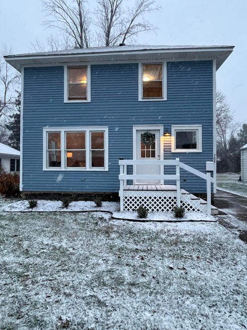 208 E Electric Ct, Sturgis, MI, 49091-1812 | Card Image