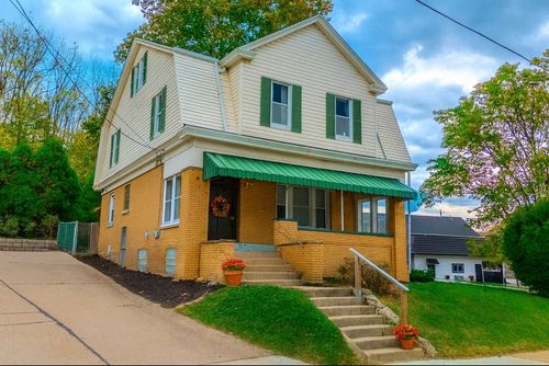 247 E College St, Canonsburg, PA, 15317-1764 | Card Image