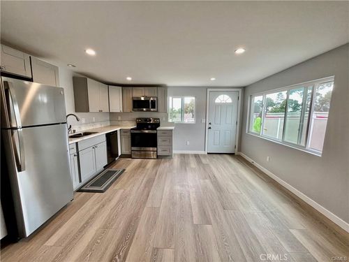 1401 Crestridge Dr, Oceanside, CA, 92054-5724 | Card Image