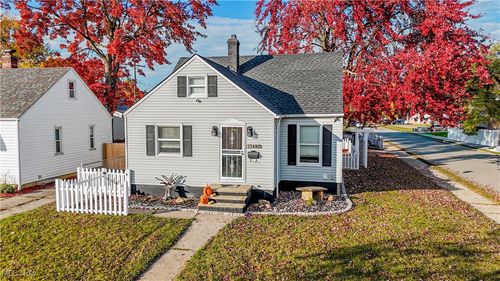 13402 Saint James Ave, Cleveland, OH, 44135-1643 | Card Image