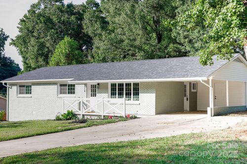 2518 Cove Creek Dr, Gastonia, NC, 28056-9334 | Card Image