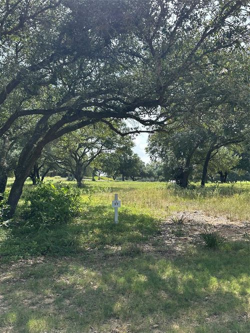 111 Mallard Ln, Columbus, TX, 78934-2274 | Card Image